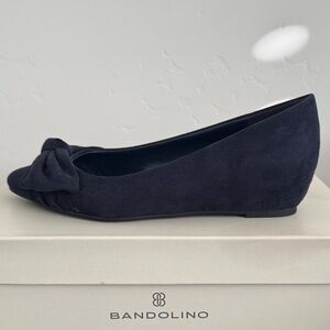 NIB Bandolino Women's Navy Suede Wedges with Bow